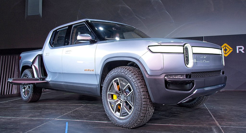 EV Truck Comparison Rivian R1T EVU