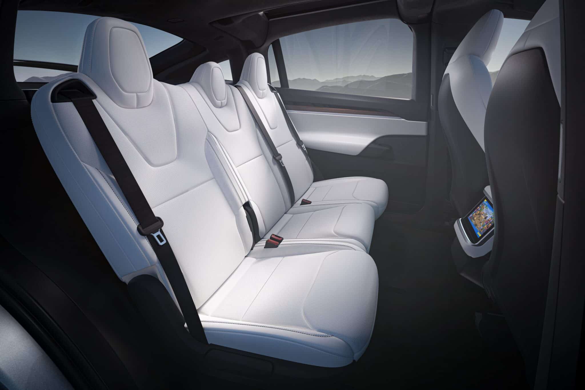 tesla model x seats EVU