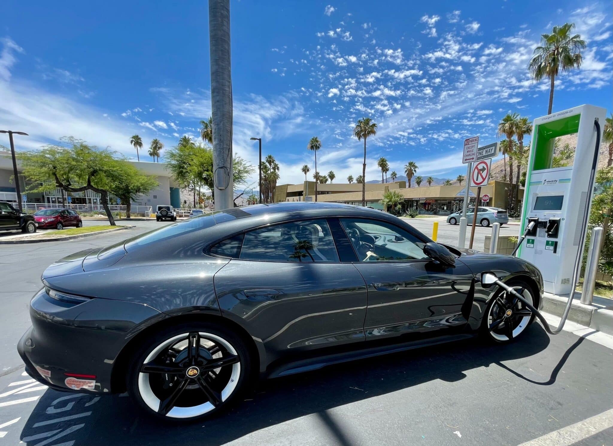 porsche electric charging EVU